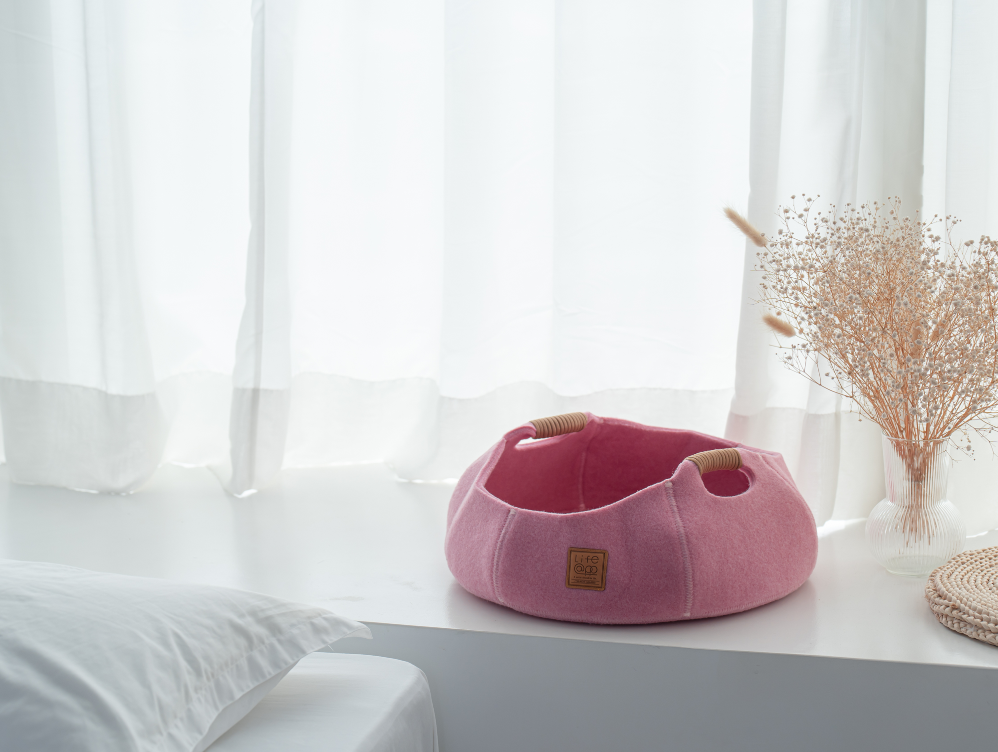 Cat Basket Bed Pink